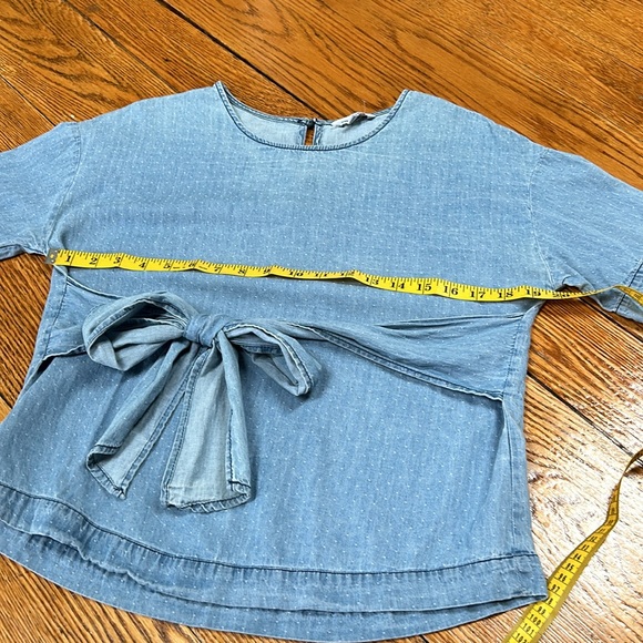 Naked Zebra chambray blue top. Ties in front. Size Small. Good condition - Picture 7 of 11
